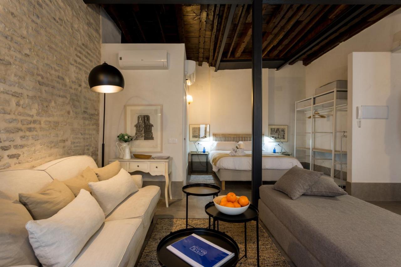 Oak & Sandstone Studio - Space Maison Apartments Seville Exterior photo